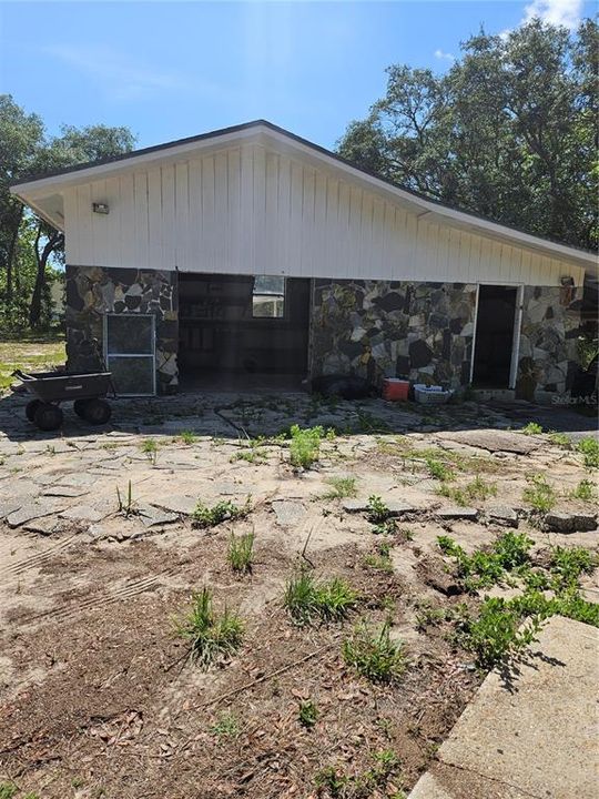На продажу: $90,000 (1.64 acres)