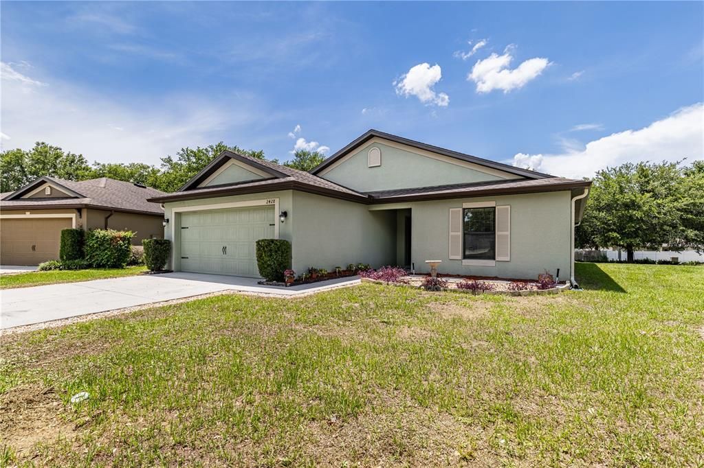For Sale: $299,000 (3 beds, 2 baths, 1543 Square Feet)