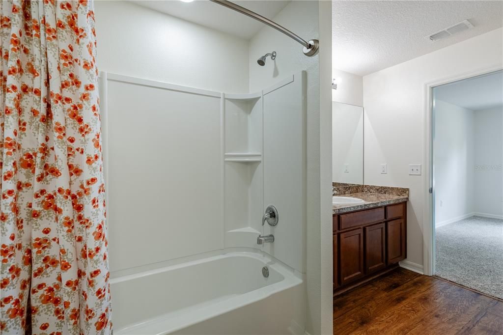 For Sale: $299,000 (3 beds, 2 baths, 1543 Square Feet)