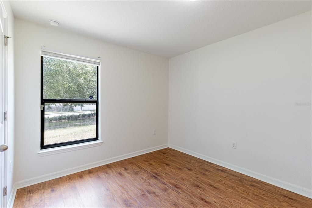 For Sale: $299,000 (3 beds, 2 baths, 1543 Square Feet)