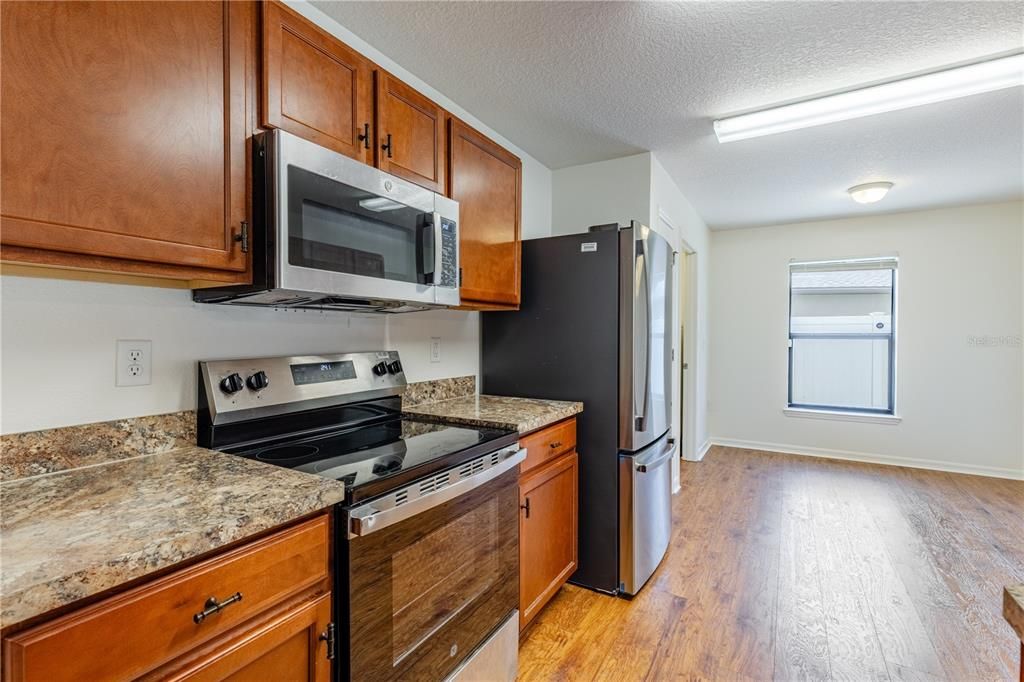 For Sale: $299,000 (3 beds, 2 baths, 1543 Square Feet)