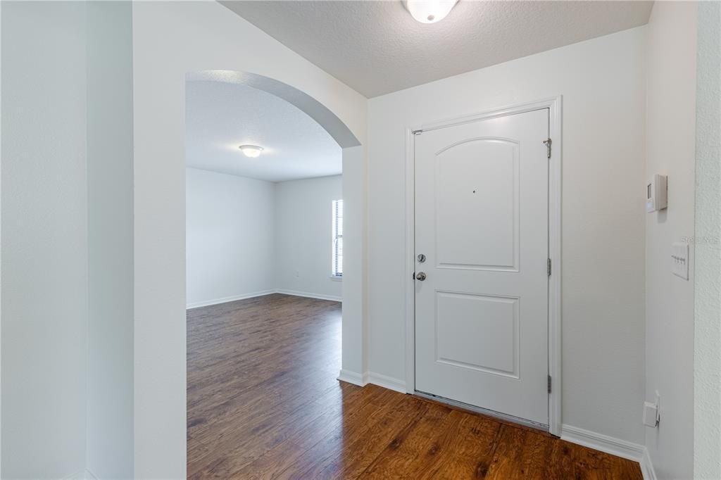 For Sale: $299,000 (3 beds, 2 baths, 1543 Square Feet)