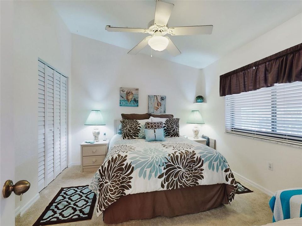 For Sale: $515,000 (2 beds, 2 baths, 1194 Square Feet)