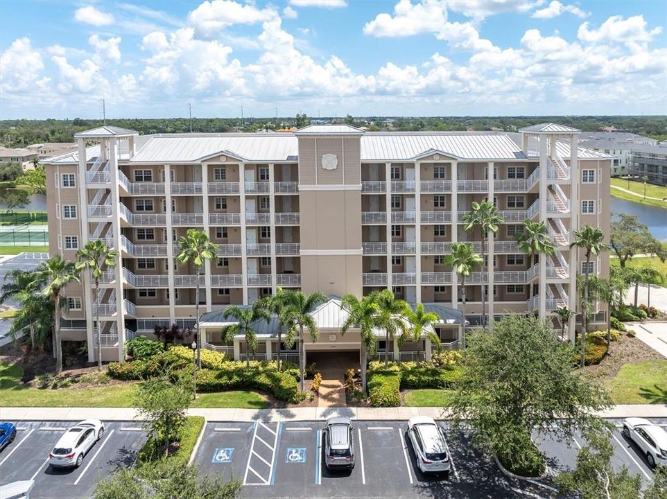 For Rent: $2,500 (2 beds, 2 baths, 1700 Square Feet)