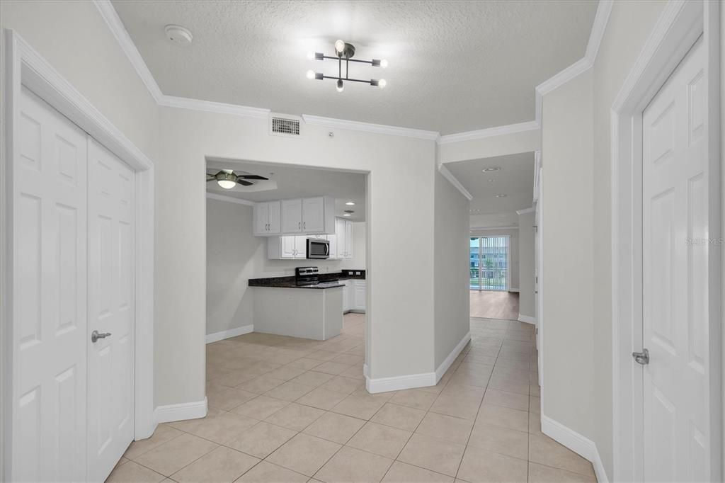For Rent: $2,500 (2 beds, 2 baths, 1700 Square Feet)