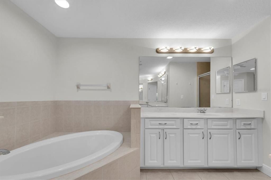 For Rent: $2,500 (2 beds, 2 baths, 1700 Square Feet)
