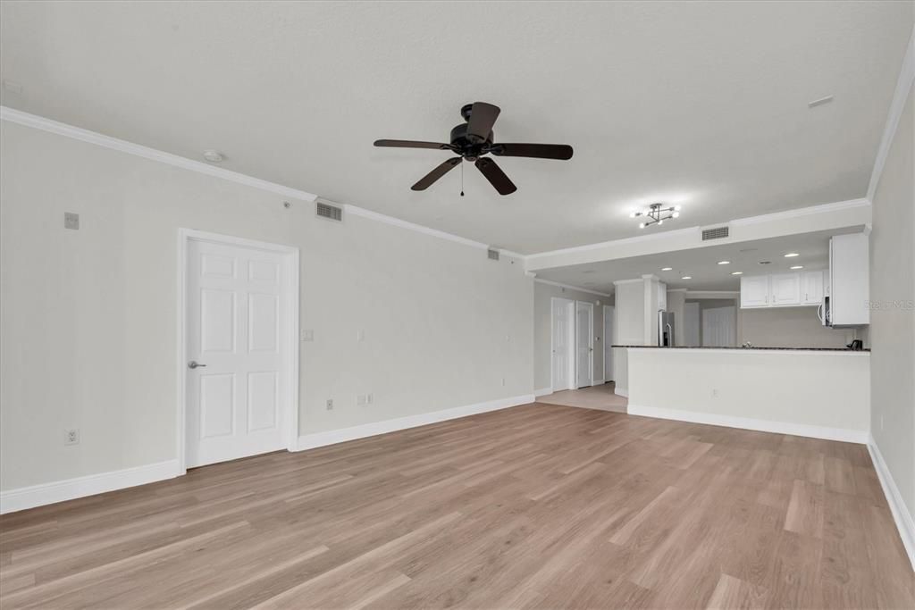For Rent: $2,500 (2 beds, 2 baths, 1700 Square Feet)