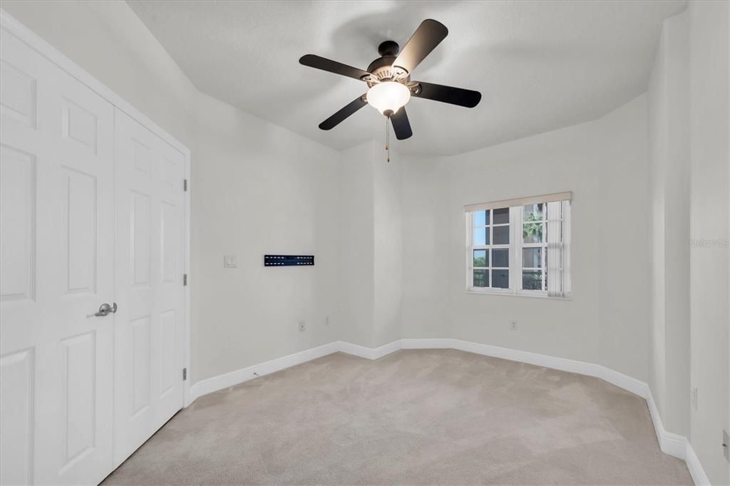 For Rent: $2,500 (2 beds, 2 baths, 1700 Square Feet)