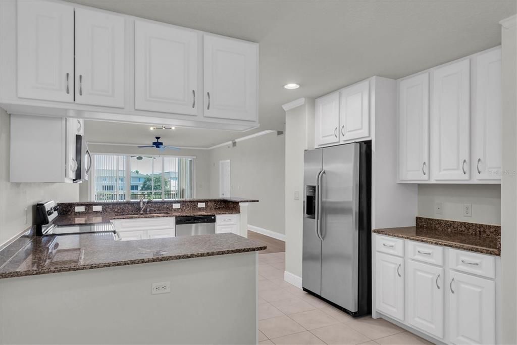 For Rent: $2,500 (2 beds, 2 baths, 1700 Square Feet)