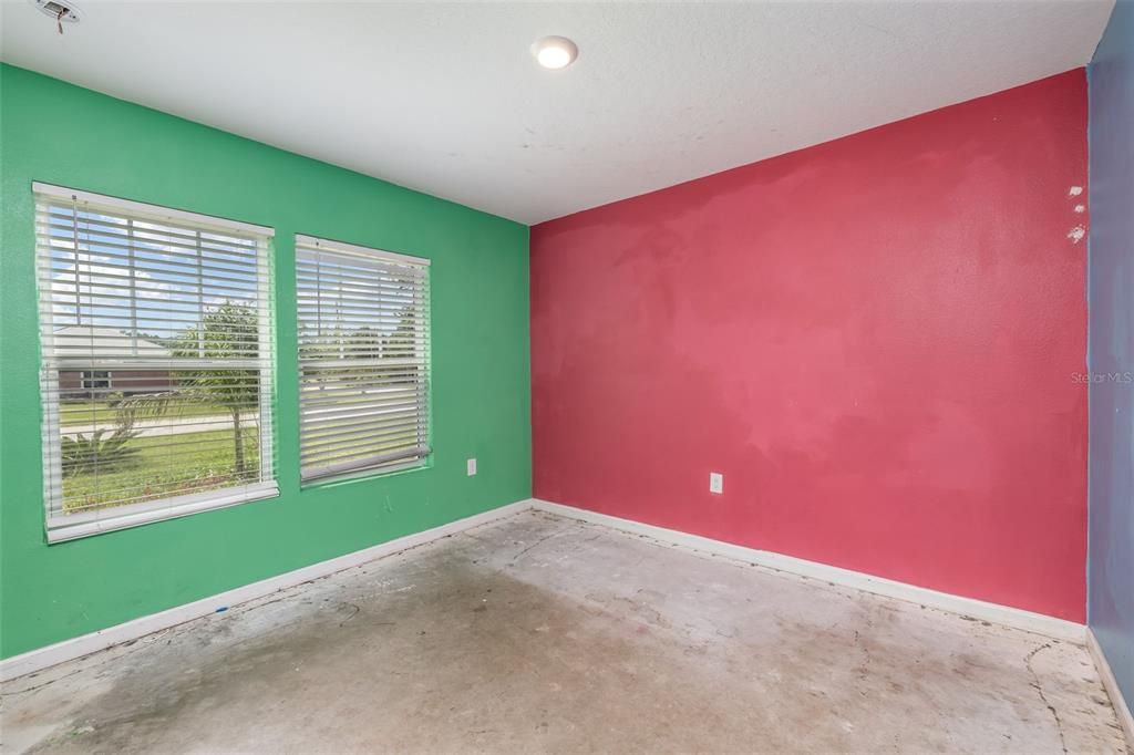 For Sale: $269,900 (4 beds, 2 baths, 1862 Square Feet)