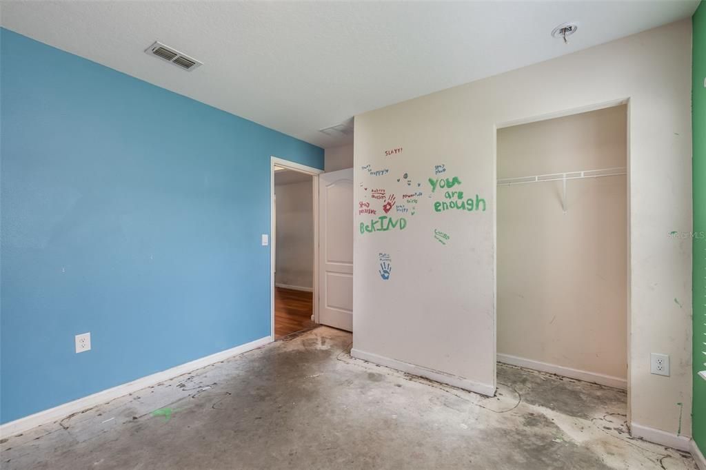 For Sale: $269,900 (4 beds, 2 baths, 1862 Square Feet)