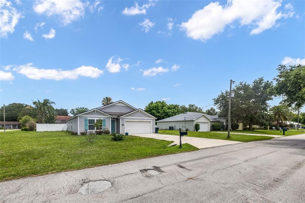 For Sale: $269,900 (4 beds, 2 baths, 1862 Square Feet)
