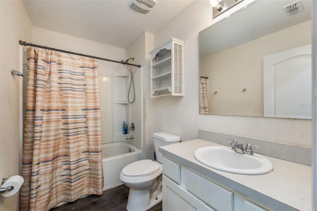 For Sale: $269,900 (4 beds, 2 baths, 1862 Square Feet)