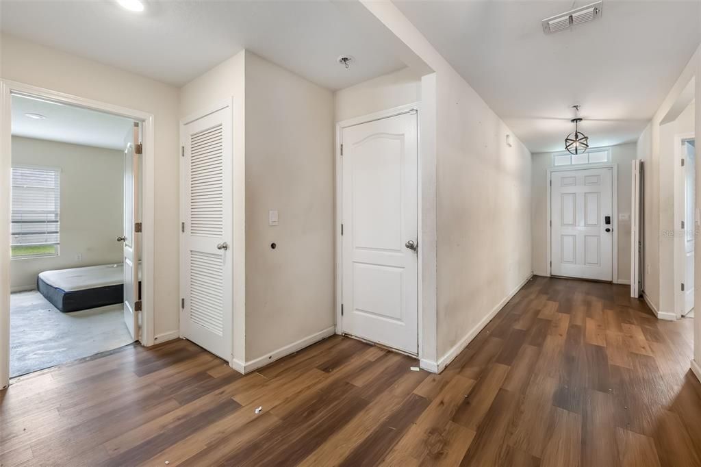 For Sale: $269,900 (4 beds, 2 baths, 1862 Square Feet)