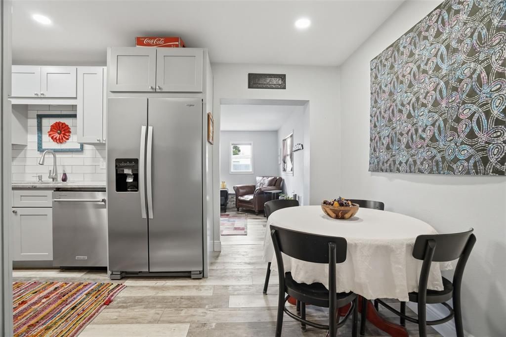 For Sale: $415,000 (3 beds, 1 baths, 1263 Square Feet)