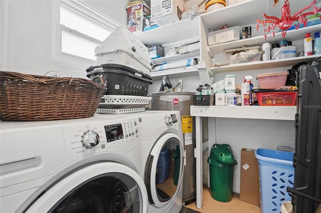 For Sale: $415,000 (3 beds, 1 baths, 1263 Square Feet)