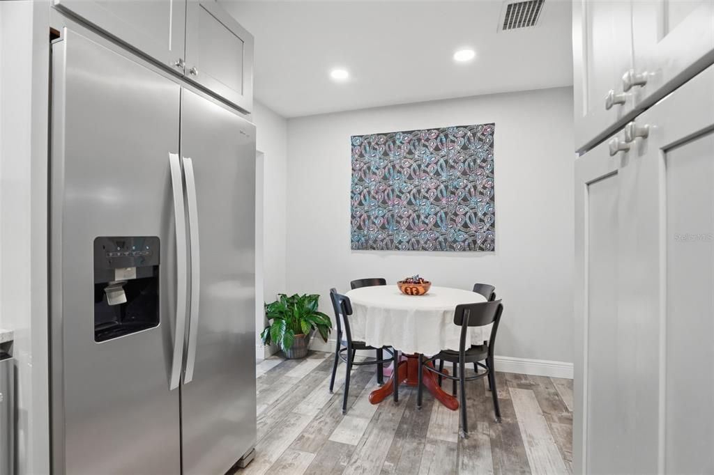For Sale: $415,000 (3 beds, 1 baths, 1263 Square Feet)