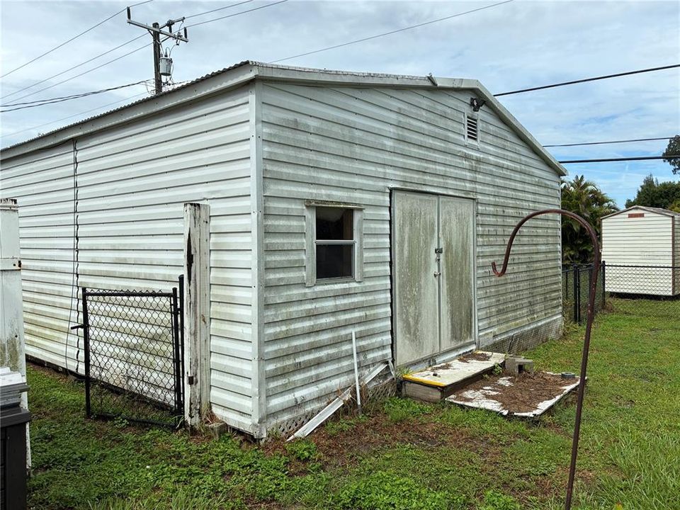 For Sale: $150,000 (3 beds, 2 baths, 2287 Square Feet)