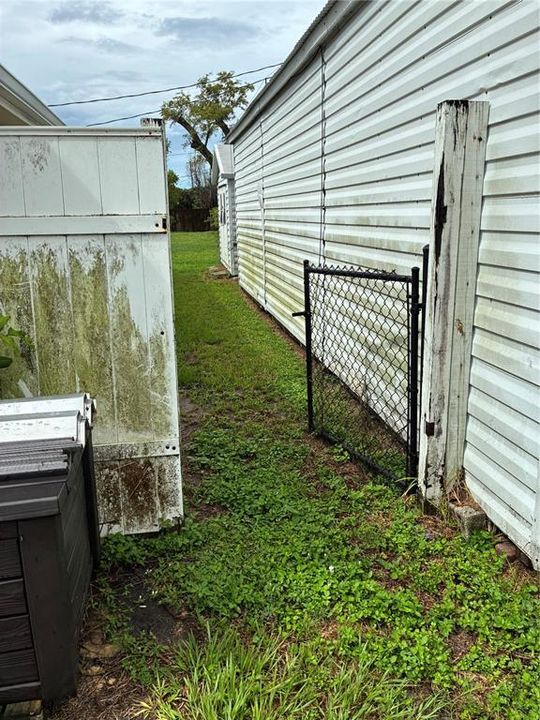 For Sale: $150,000 (3 beds, 2 baths, 2287 Square Feet)