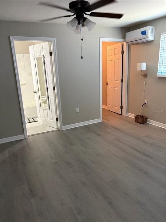 En Venta: $479,000 (4 camas, 2 baños, 1271 Pies cuadrados)