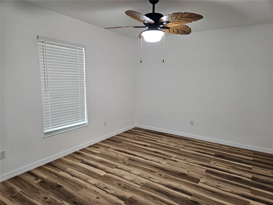 For Sale: $379,000 (3 beds, 2 baths, 1972 Square Feet)