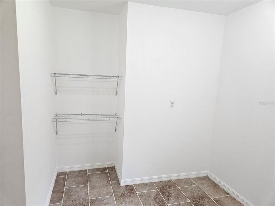 For Sale: $379,000 (3 beds, 2 baths, 1972 Square Feet)