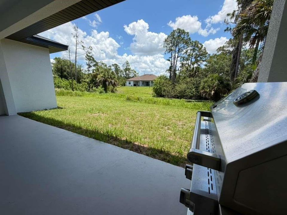 Activo con contrato: $399,999 (4 camas, 2 baños, 1932 Pies cuadrados)