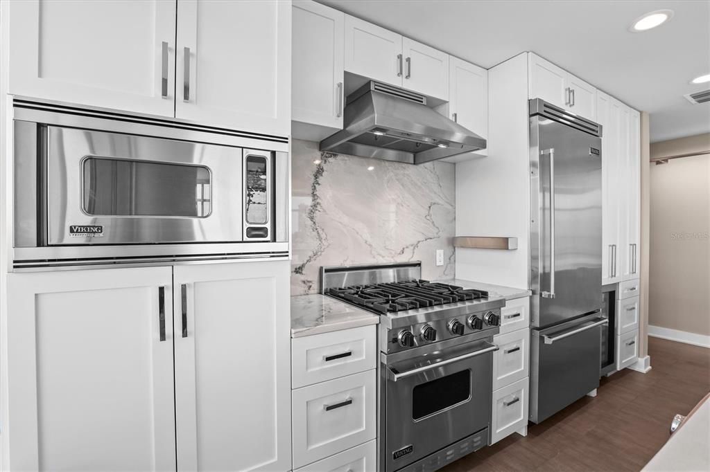 For Sale: $885,000 (2 beds, 2 baths, 1566 Square Feet)
