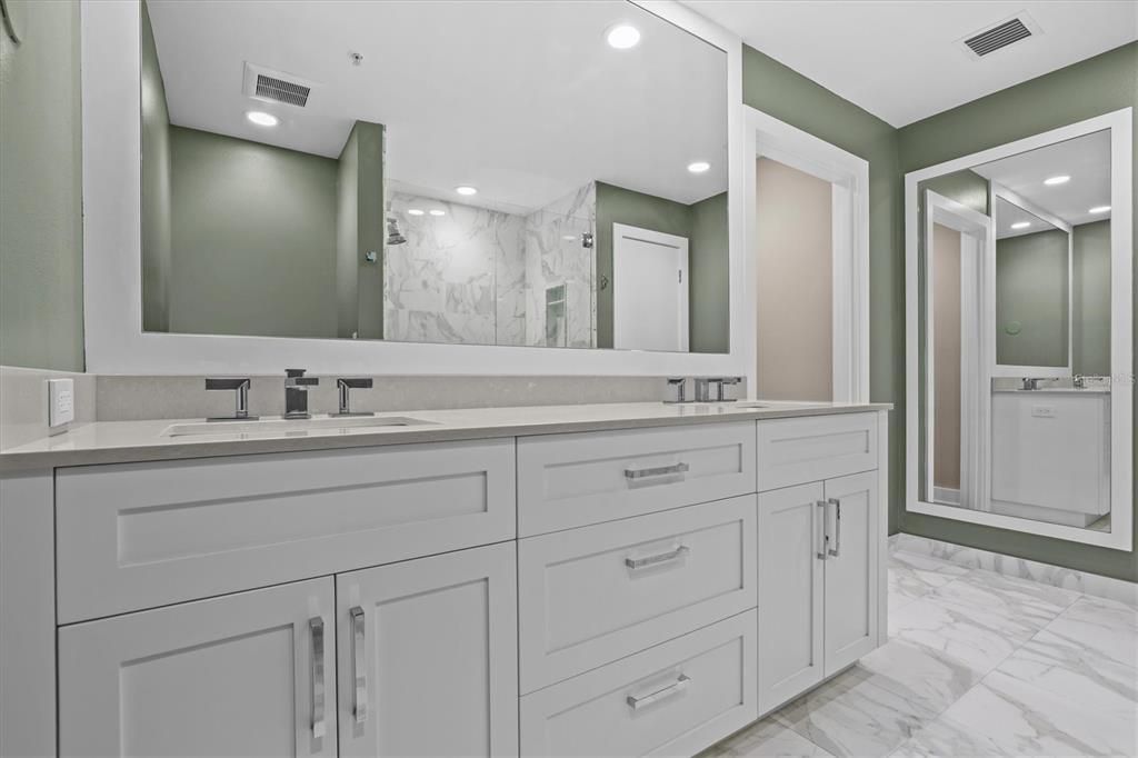 For Sale: $885,000 (2 beds, 2 baths, 1566 Square Feet)