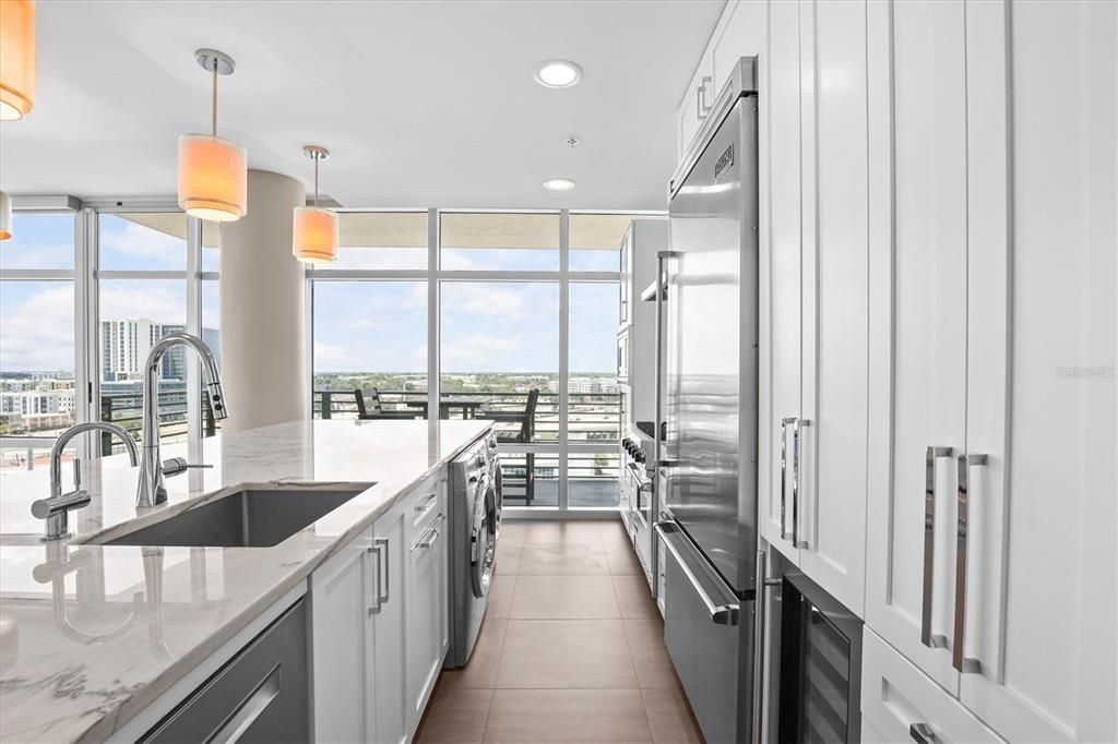 For Sale: $885,000 (2 beds, 2 baths, 1566 Square Feet)