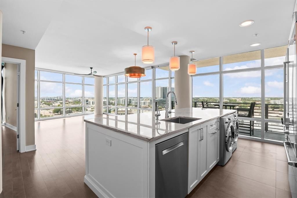 For Sale: $885,000 (2 beds, 2 baths, 1566 Square Feet)