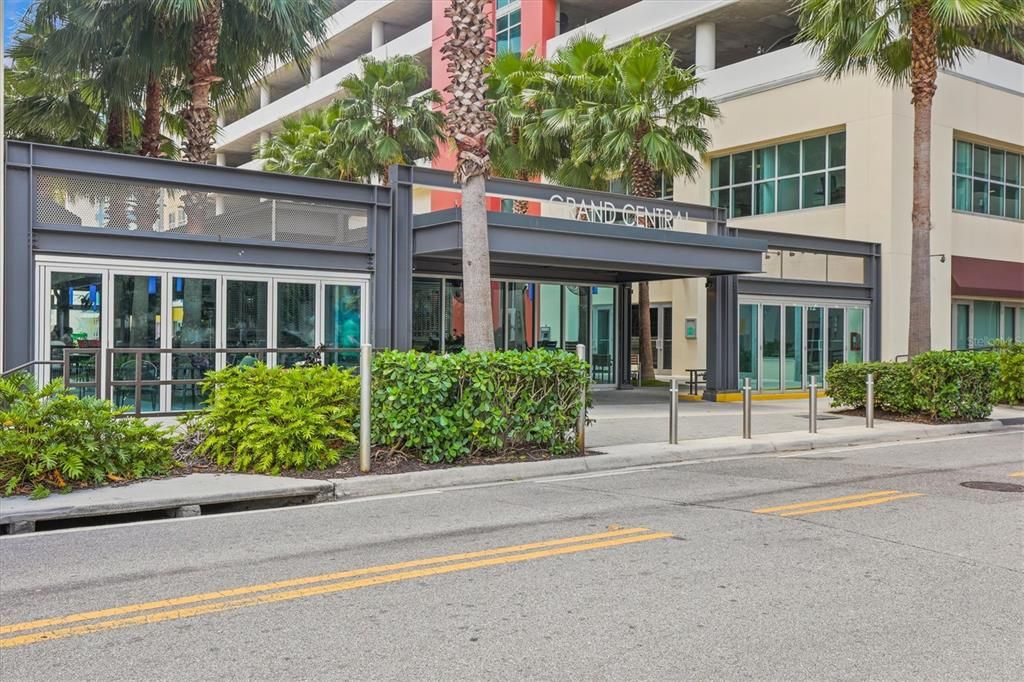 For Sale: $885,000 (2 beds, 2 baths, 1566 Square Feet)