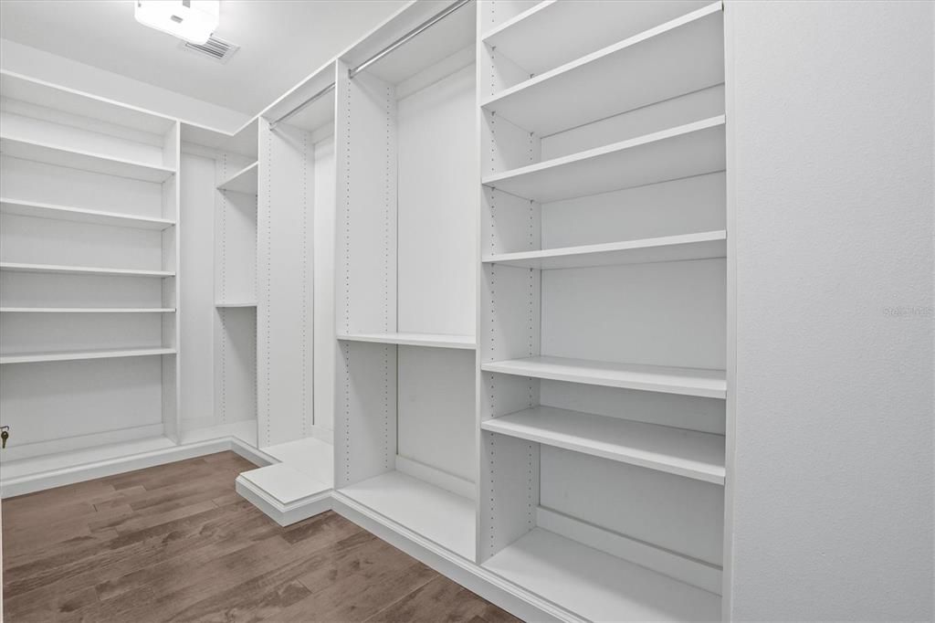 For Sale: $885,000 (2 beds, 2 baths, 1566 Square Feet)