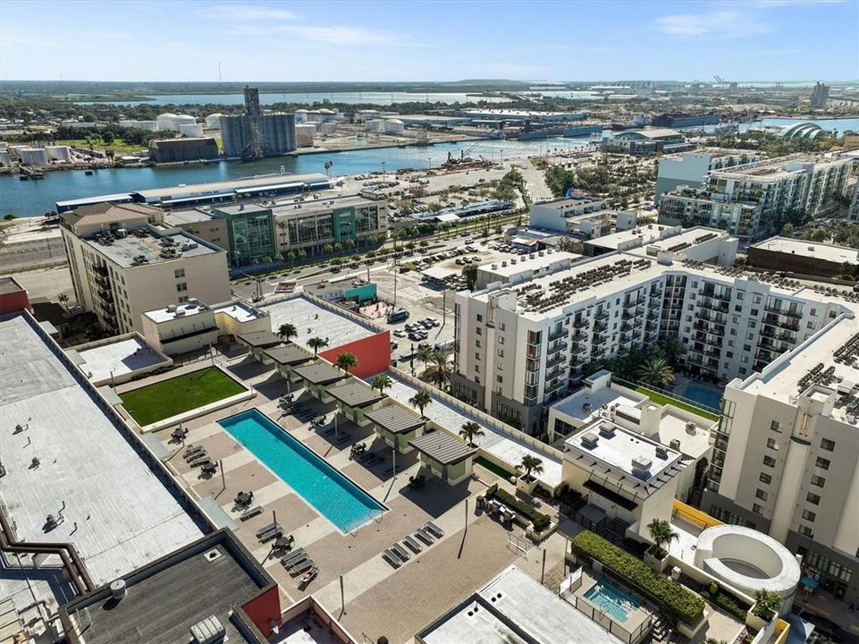 For Sale: $885,000 (2 beds, 2 baths, 1566 Square Feet)