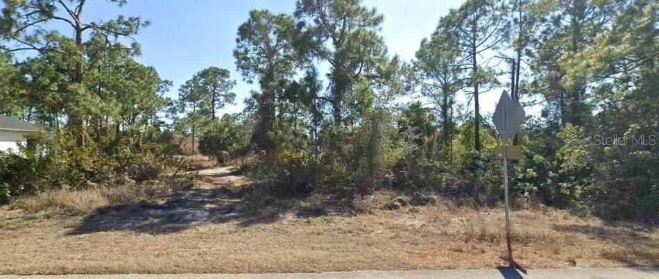 На продажу: $40,000 (0.24 acres)
