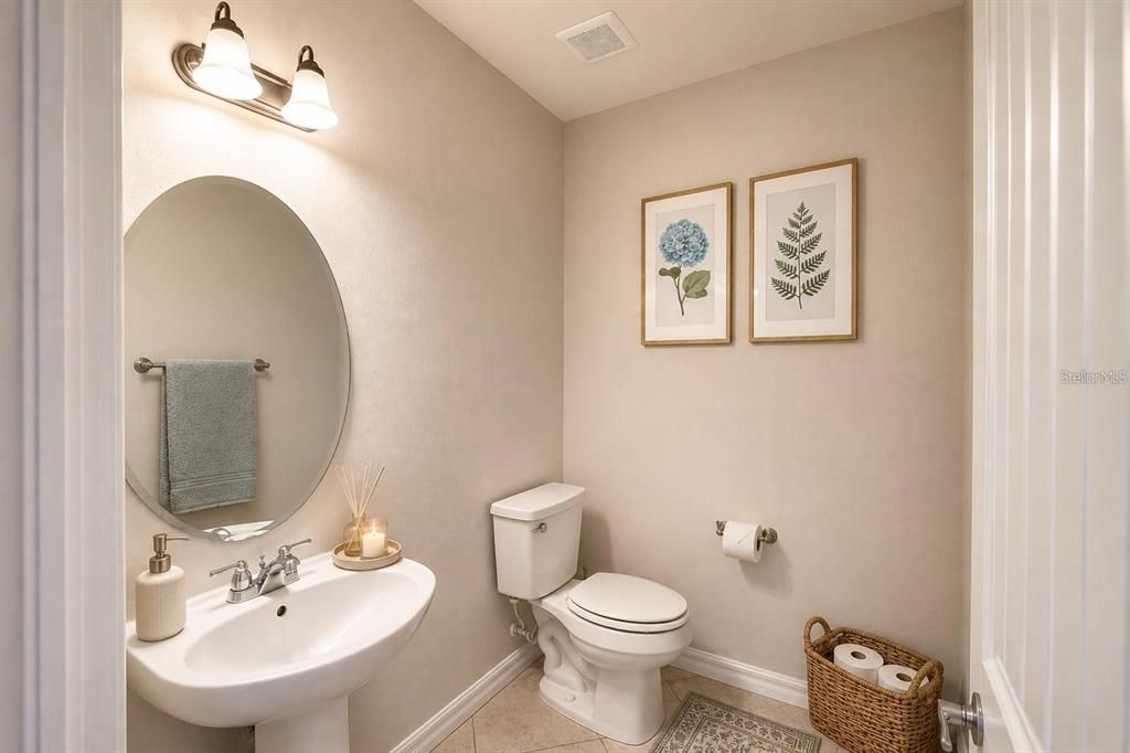 For Sale: $499,900 (5 beds, 2 baths, 2856 Square Feet)
