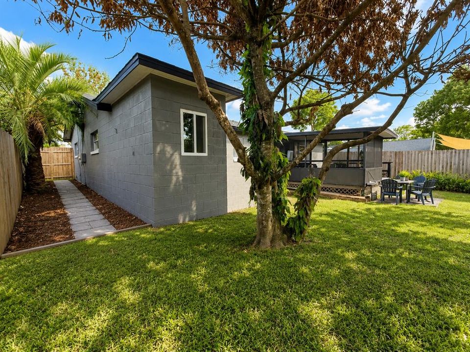 На продажу: $395,000 (3 спален, 1 ванн, 1500 Квадратных фут)