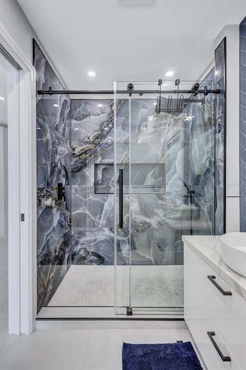 En Venta: $900,000 (4 camas, 3 baños, 2236 Pies cuadrados)