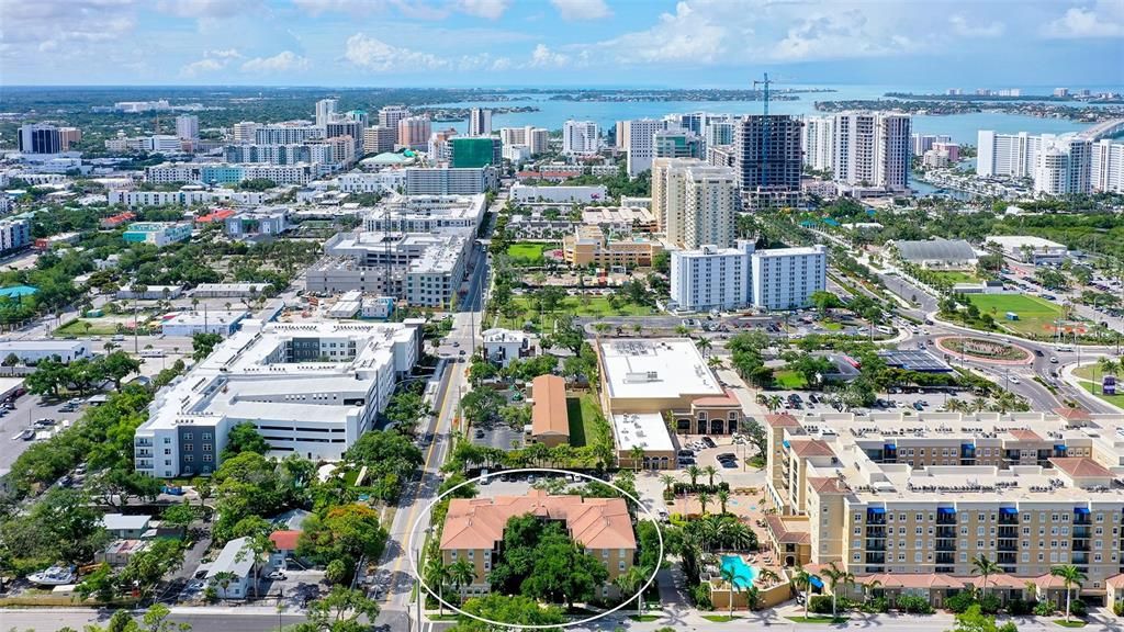 En Venta: $369,000 (1 camas, 1 baños, 867 Pies cuadrados)