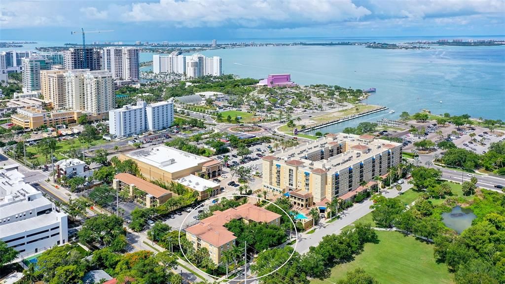 En Venta: $369,000 (1 camas, 1 baños, 867 Pies cuadrados)