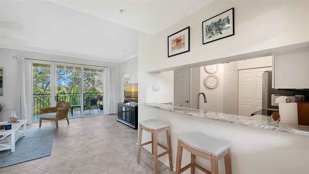 En Venta: $369,000 (1 camas, 1 baños, 867 Pies cuadrados)
