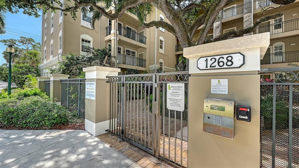 En Venta: $369,000 (1 camas, 1 baños, 867 Pies cuadrados)