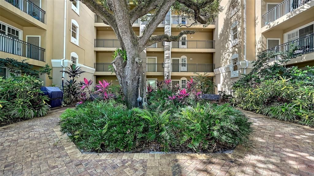 En Venta: $369,000 (1 camas, 1 baños, 867 Pies cuadrados)