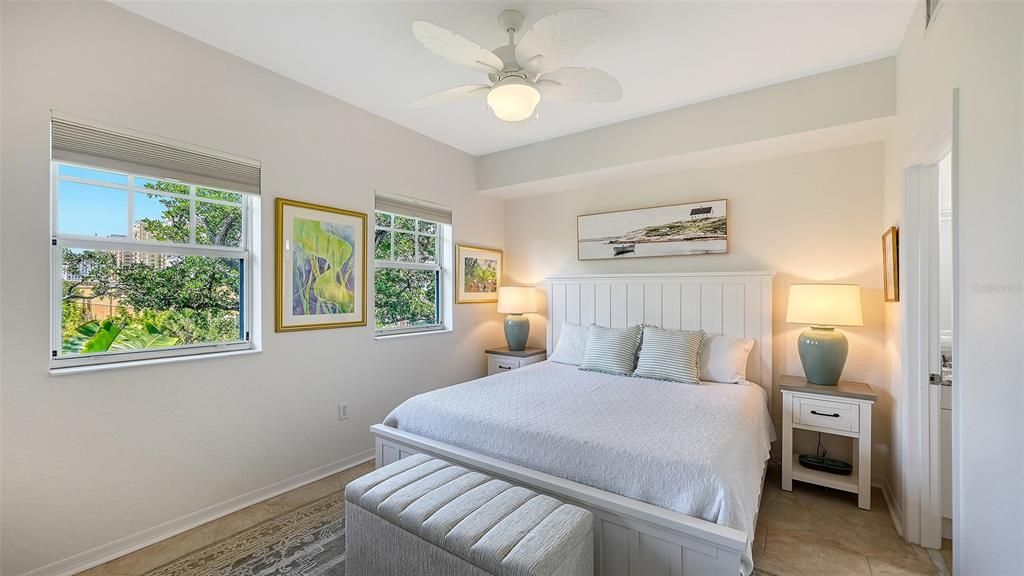 En Venta: $369,000 (1 camas, 1 baños, 867 Pies cuadrados)