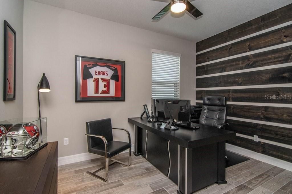 For Rent: $3,195 (3 beds, 2 baths, 2007 Square Feet)