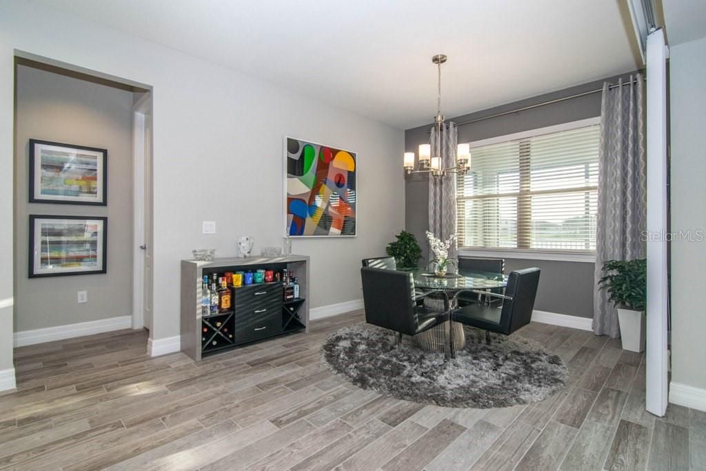 For Rent: $3,195 (3 beds, 2 baths, 2007 Square Feet)