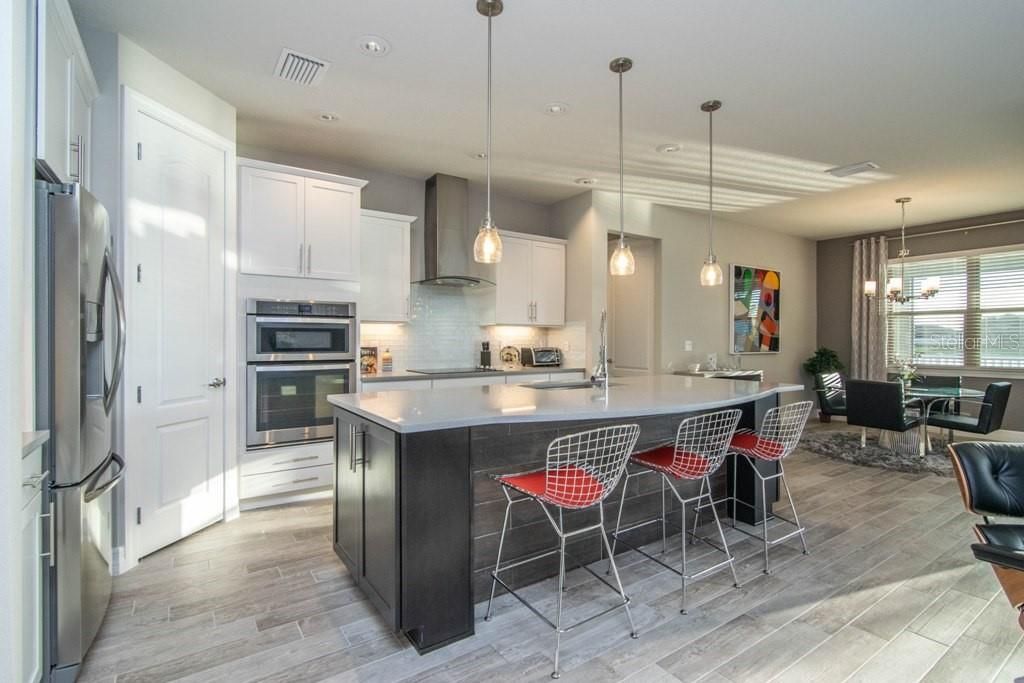 For Rent: $3,195 (3 beds, 2 baths, 2007 Square Feet)