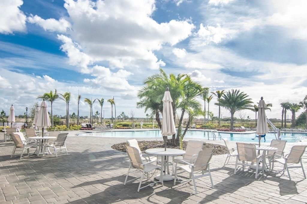 For Rent: $3,195 (3 beds, 2 baths, 2007 Square Feet)