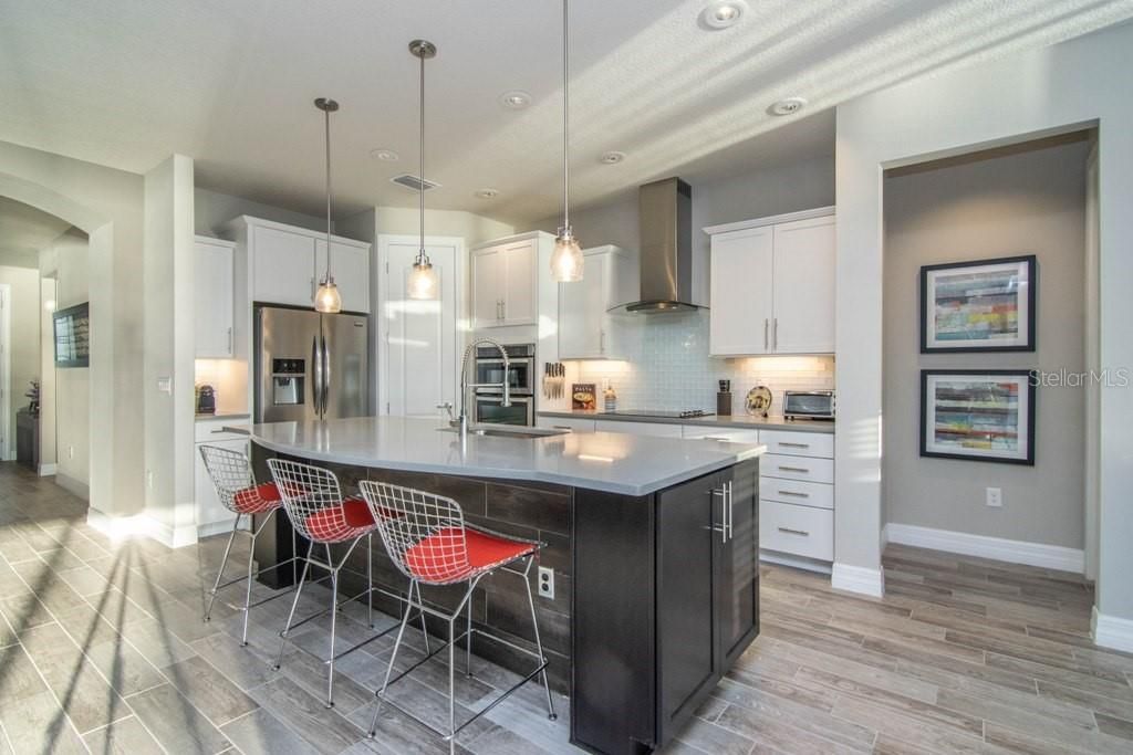 For Rent: $3,195 (3 beds, 2 baths, 2007 Square Feet)