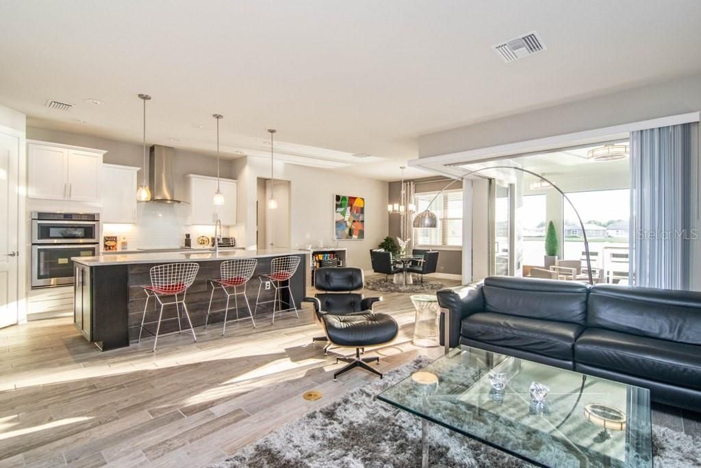 For Rent: $3,195 (3 beds, 2 baths, 2007 Square Feet)